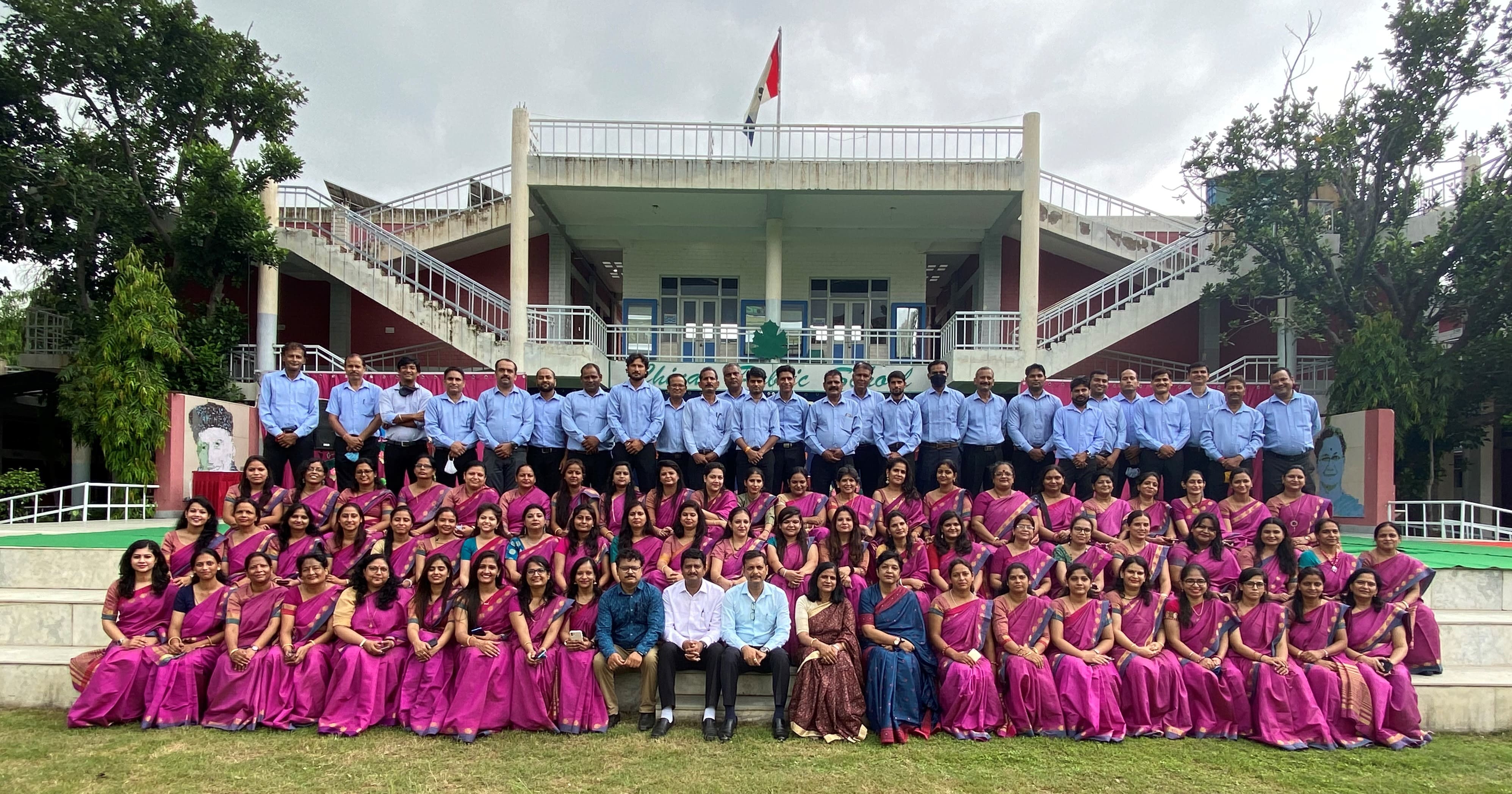 The Chinar Public School faculty and staff